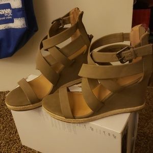 Platform wedges